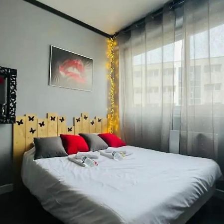 Orphelin Studio Avec Balneo Proche Centre Ville Remeš Exteriér fotografie